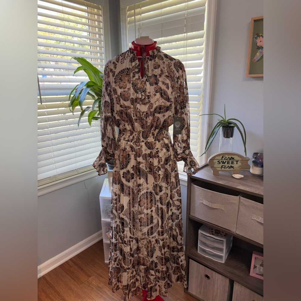 Vince Camuto Enchanted Dress in Cream and Brown